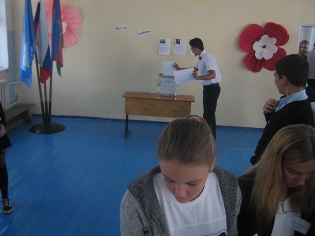 13 октября на базе МОБУ СОШ №7 им. В.П. Адодина состоялись выборы лидера из состава школьного ученического совета